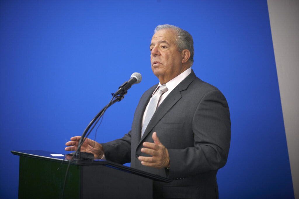 Bob Foster speaking at The Guidance Center